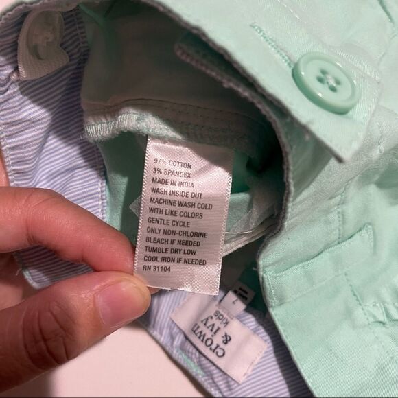 4/$25 - Crown & Ivy Mint Green Girls‎ Chino Shorts - Picture 3 of 4